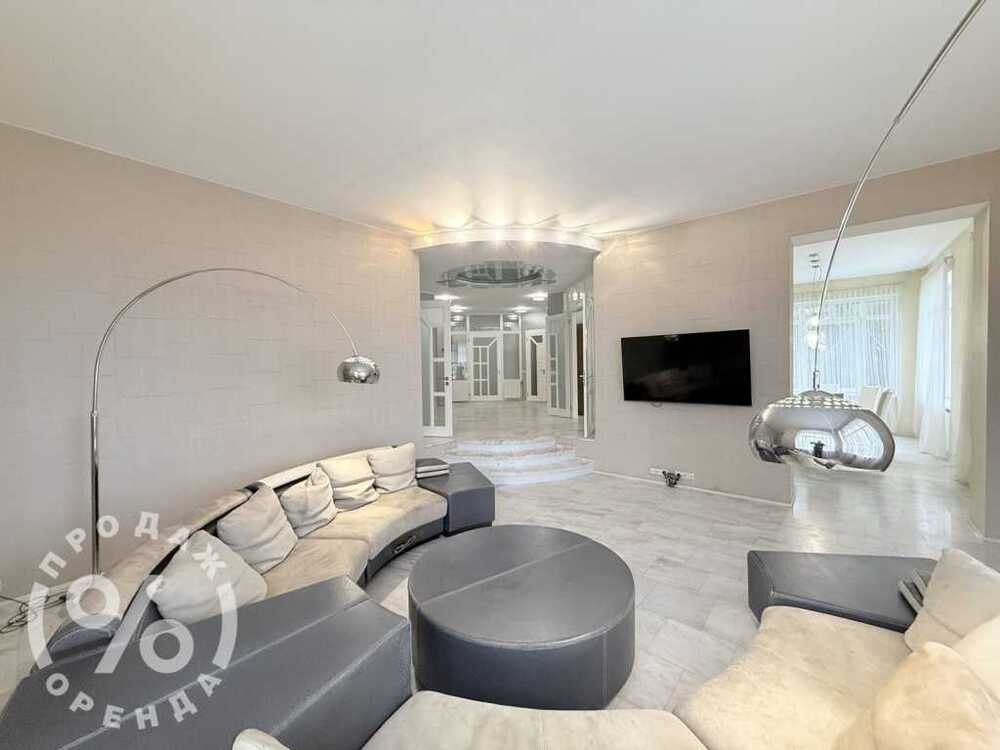 Здам довгостроково 7-к дім Київ, Голосіївський, вул. Волзька, 24. 