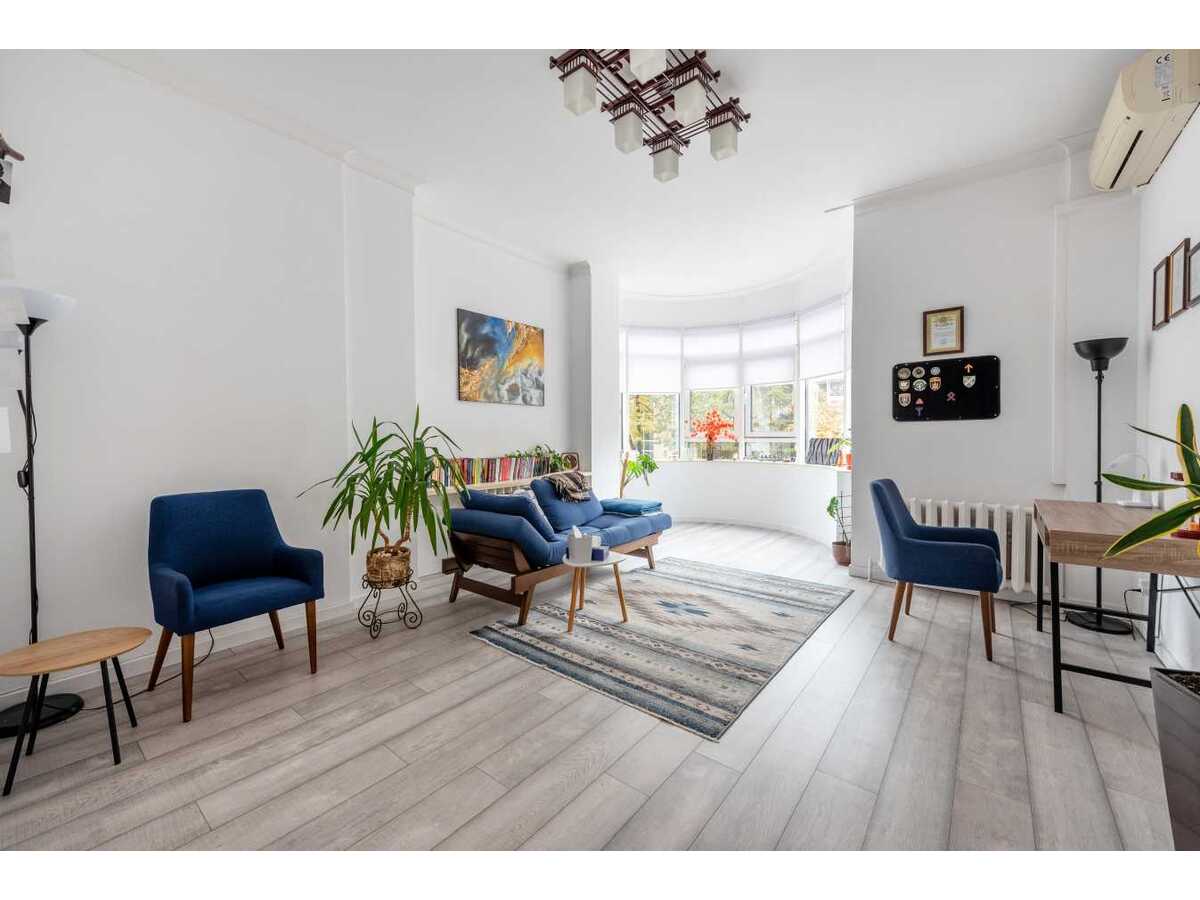 Продам 3-к квартиру Київ, Печерський, вул. Московська, 46/2. 