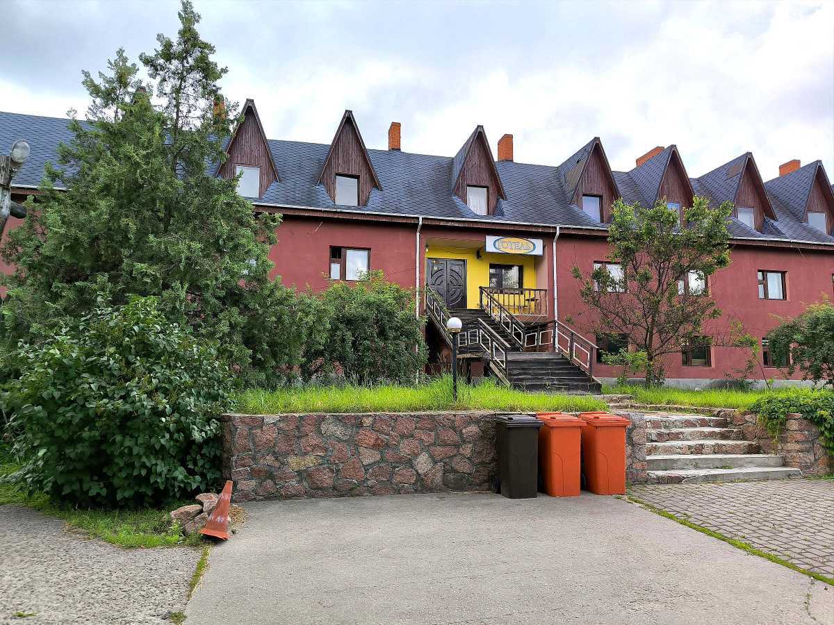 Продам  готель Бучанський, Капітанівка, ленина. 