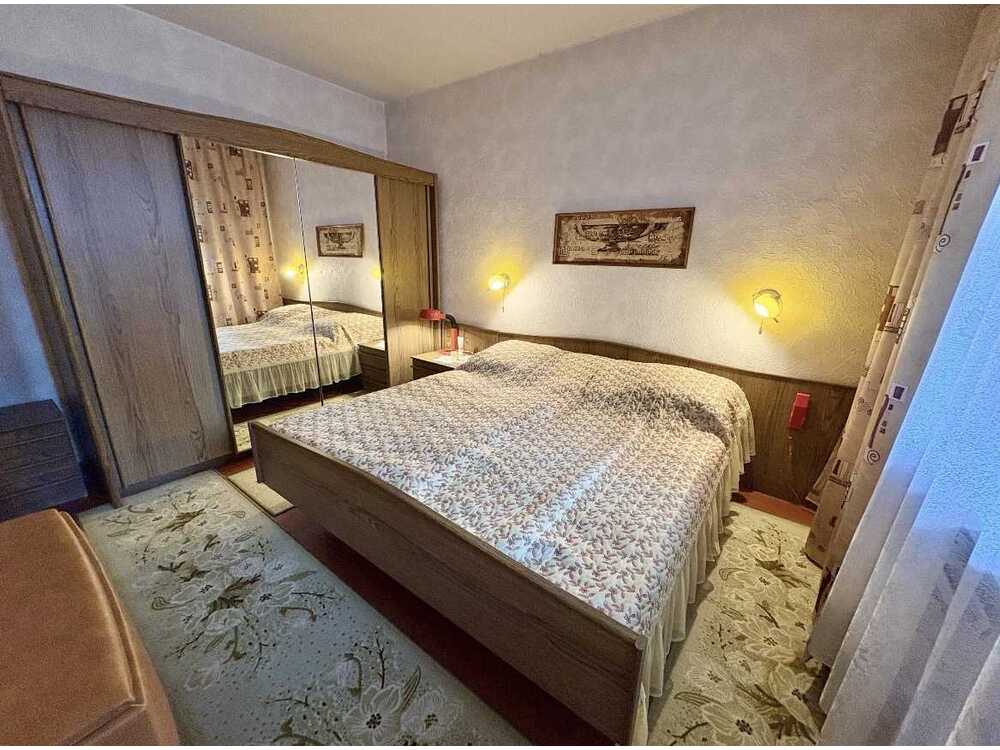 Продам 3-к квартиру Київ, Дарницький, вул. Степана Олійника, 11. 