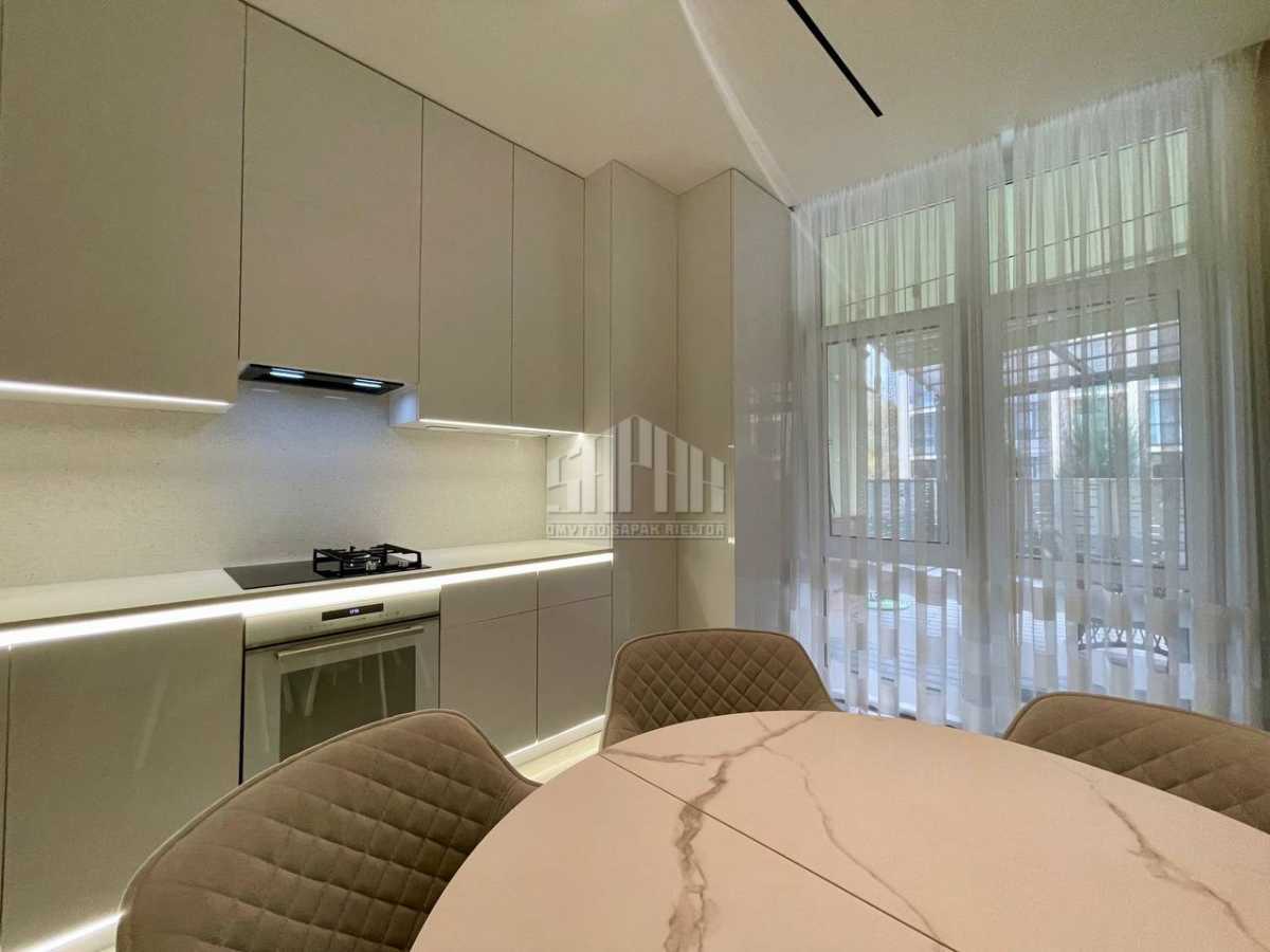 Продам 2-к квартиру Київ, Оболонський, вул. Богатирська, 32. 