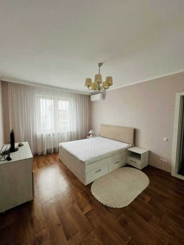 Продам 2-к квартиру Вишгородський, Вишгород, Кургузова, 11б. 