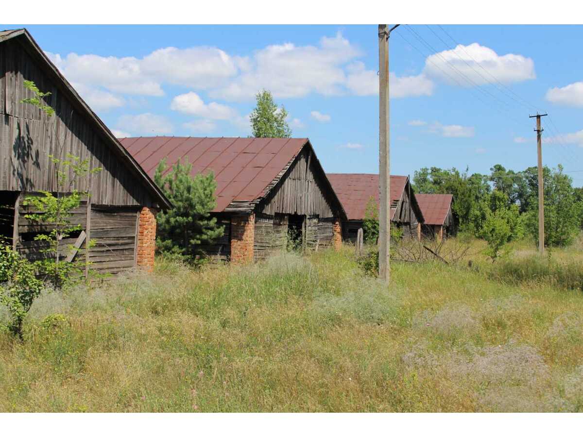 Продам  виробниче приміщення Гадяцький, Веприк, Червоногвардійська, 52. 