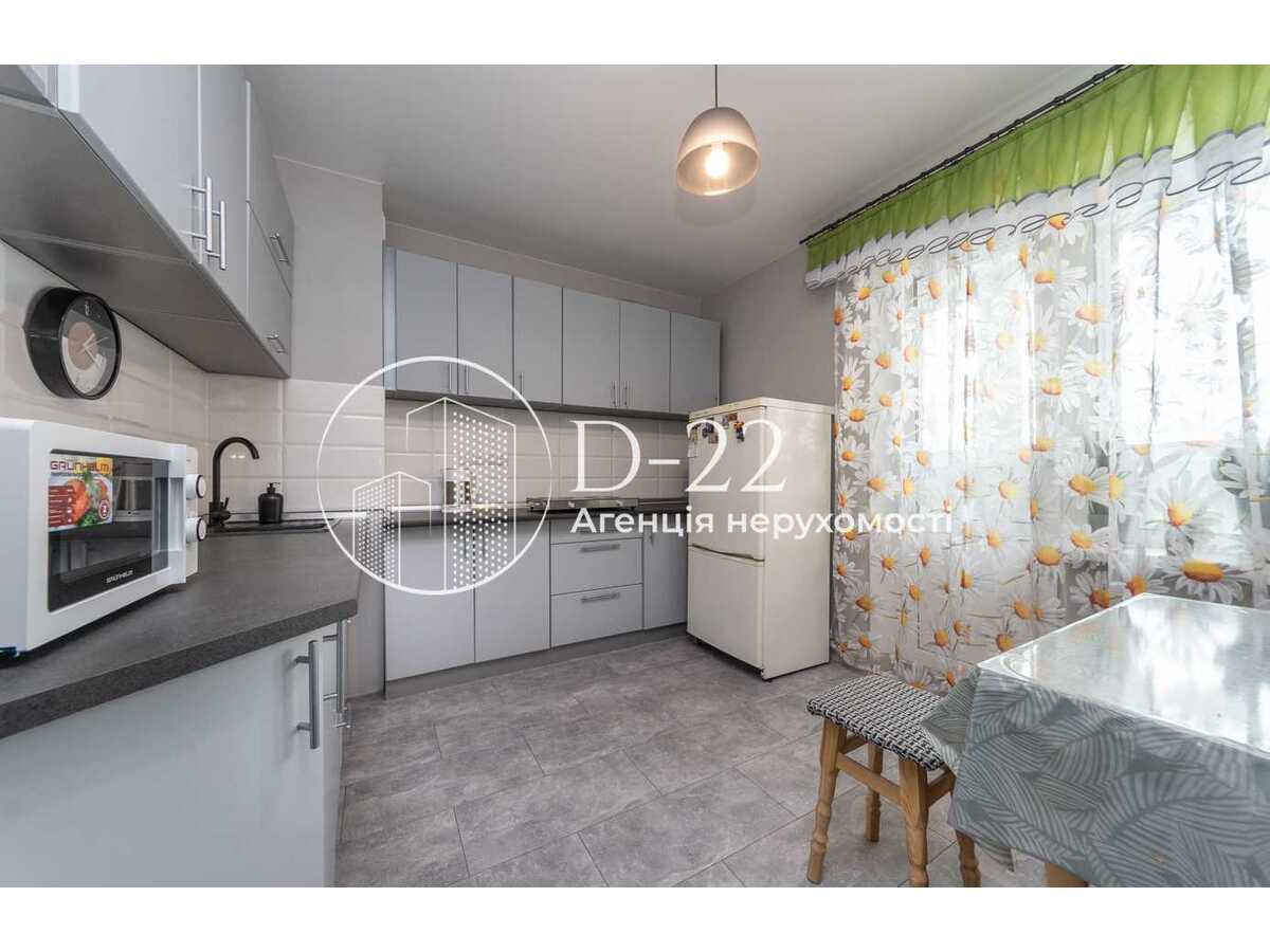 Продам 1-к квартиру Броварський, Бровари, Сергія Москаленка, 41. 