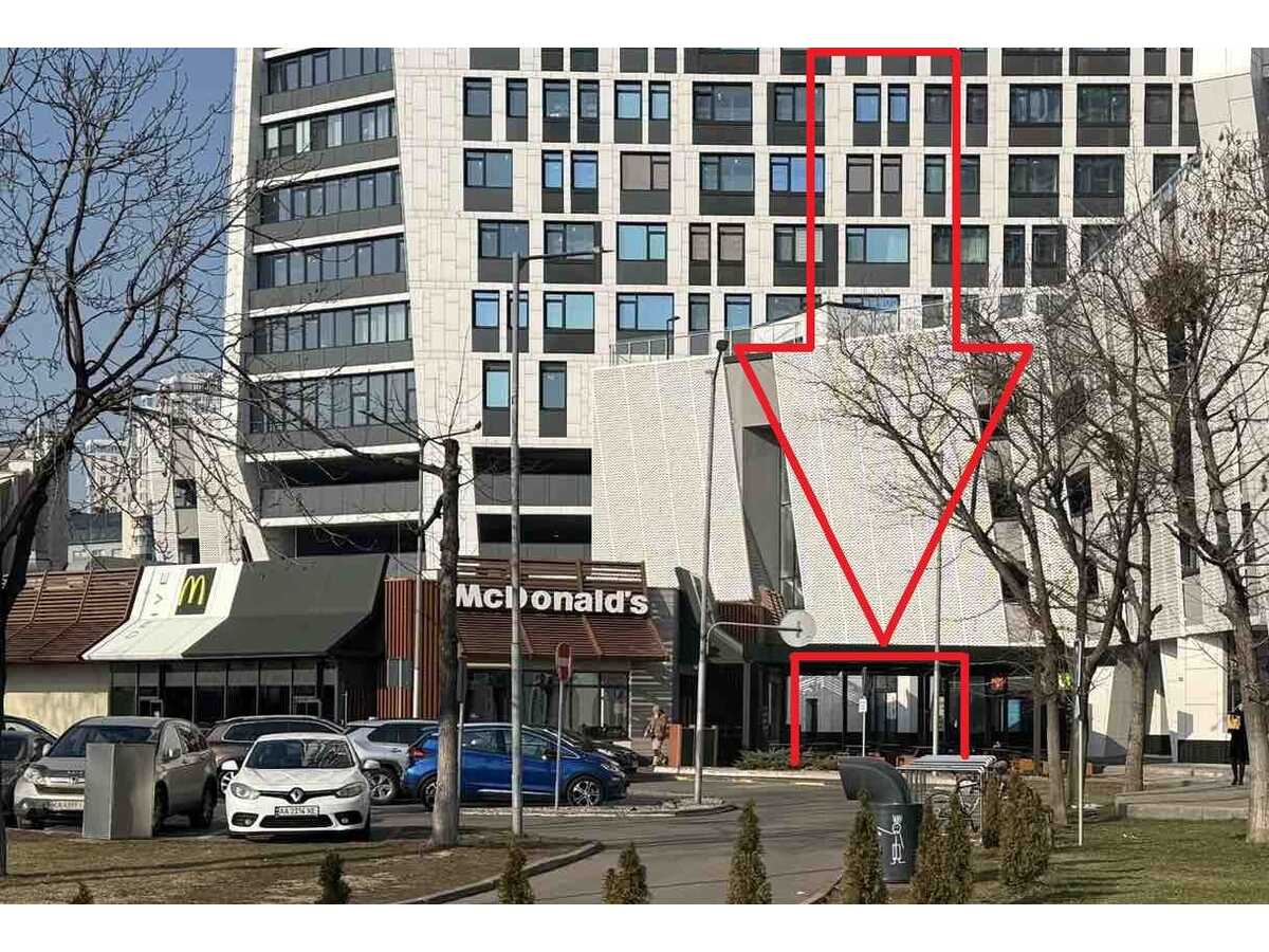 Продам  торгову площу Київ, Шевченківський, просп. Берестейський, 11. 