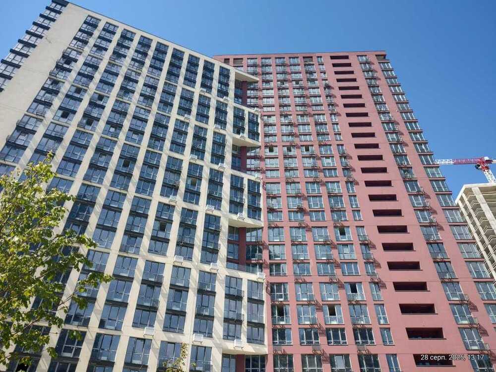 Продам 2-к квартиру Київ, Подільський, вул. Родини Крістерів, 2. 