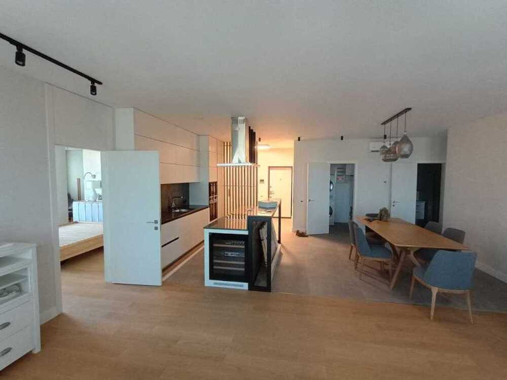 Продам 3-к квартиру Київ, Дніпровський, вул. Ованеса Туманяна, 15а. 