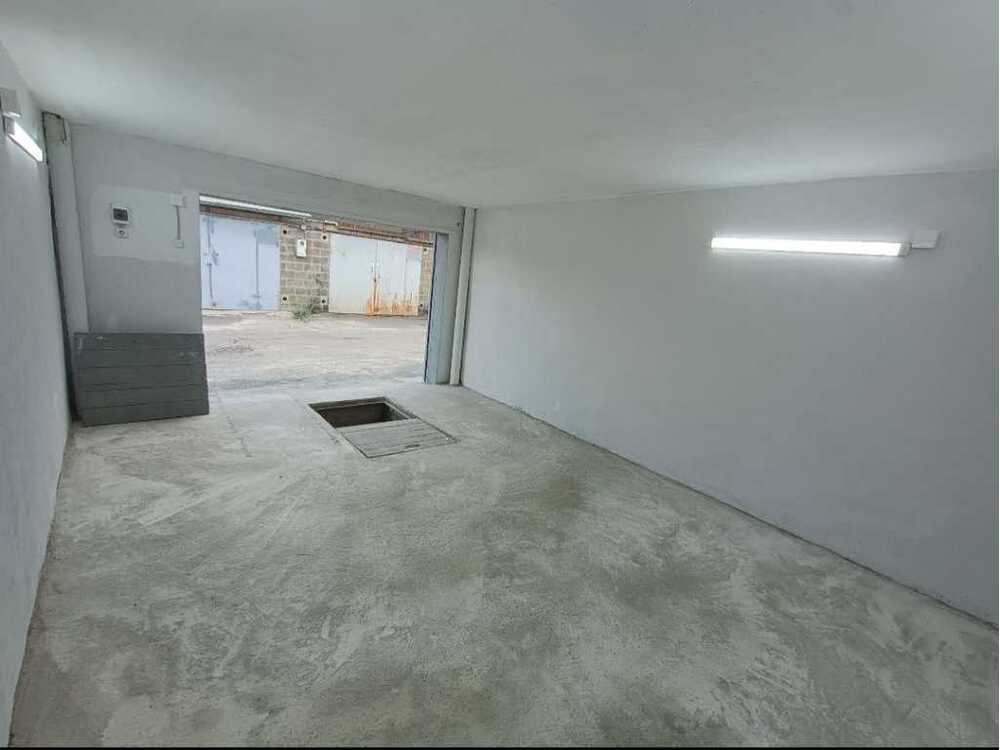 Продам  окремий гараж Київ, Деснянський, вул. Пухівська, 2. 