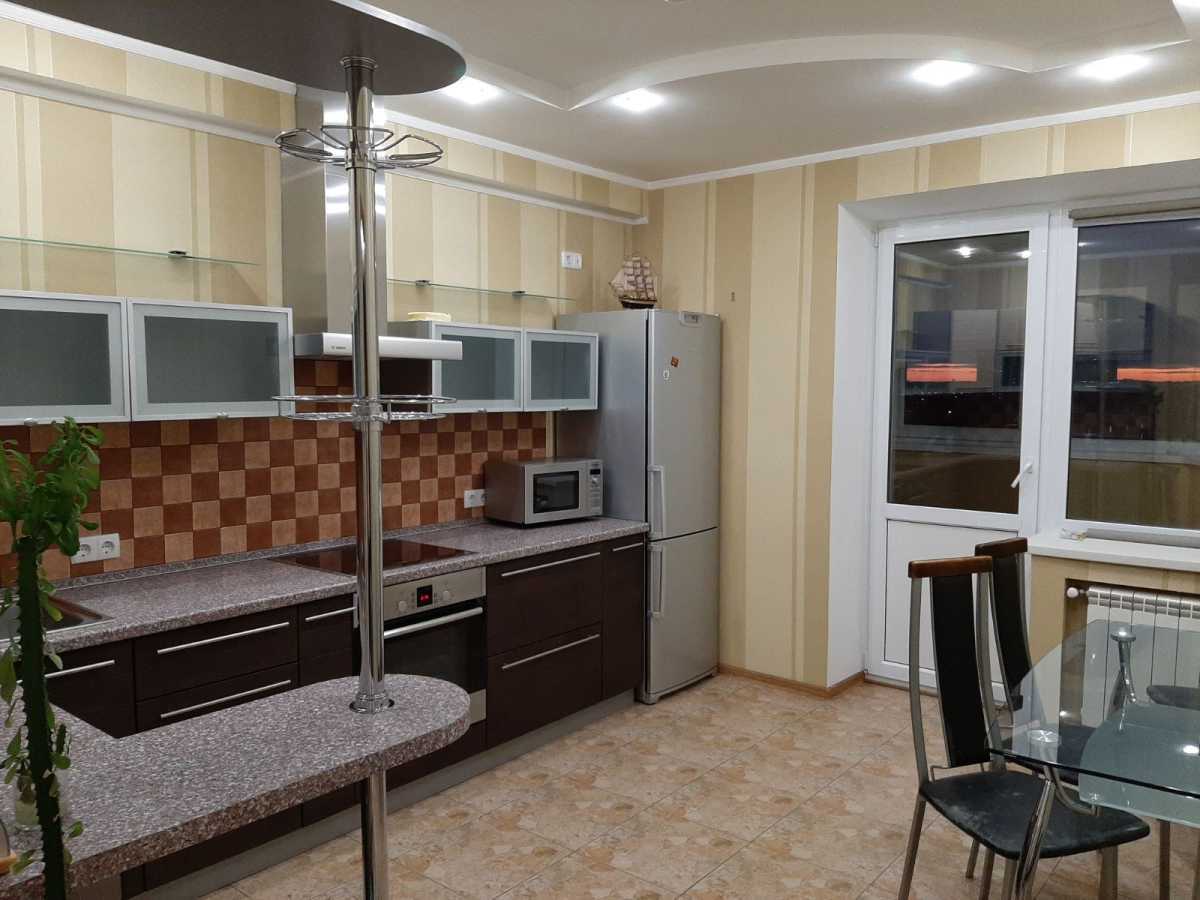 Здам довгостроково 2-к квартиру Броварський, Бровари, Грушевського, 7. 