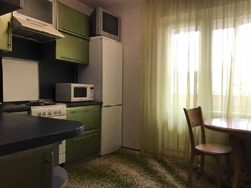 Здам довгостроково 1-к квартиру Київ, Голосіївський, вул. Михайла Ломоносова, 83А. 