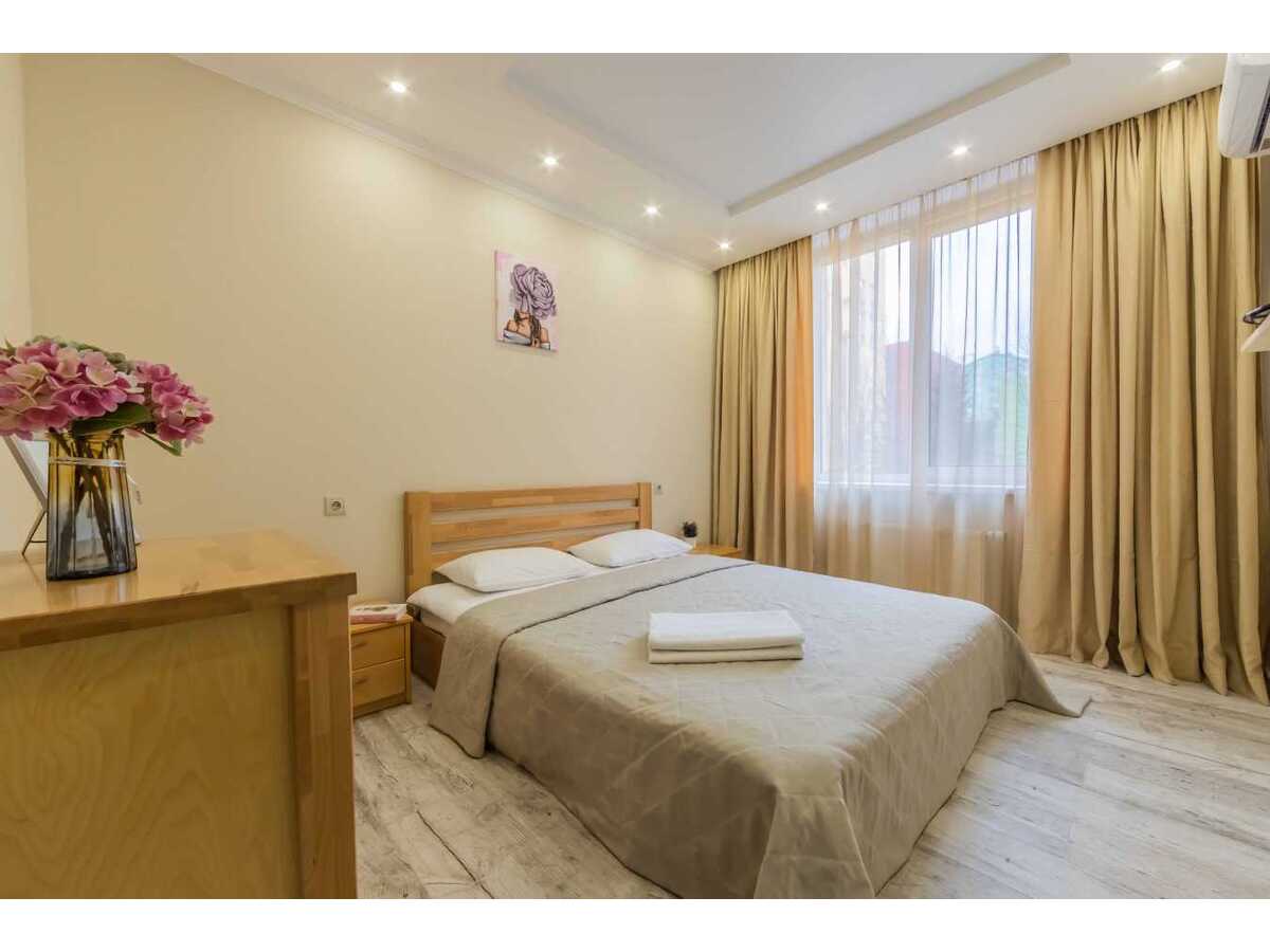 Здам подобово 2-к квартиру Київ, Дніпровський, вул. Регенераторна, 4. 