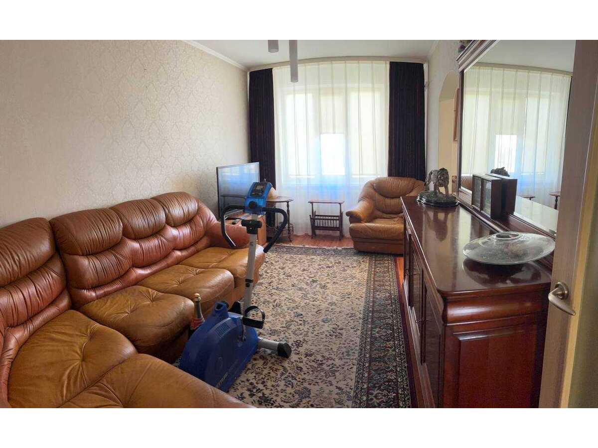 Здам довгостроково 3-к квартиру Київ, Оболонський, просп. Героїв Сталінграду, 39Б. 