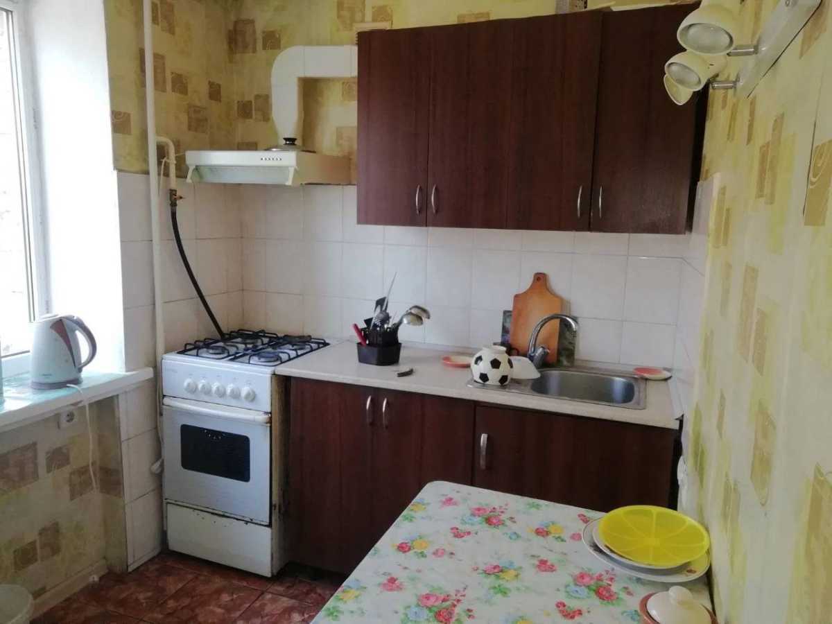 Здам довгостроково 3-к квартиру Київ, Шевченківський, вул. Невська, 7. 