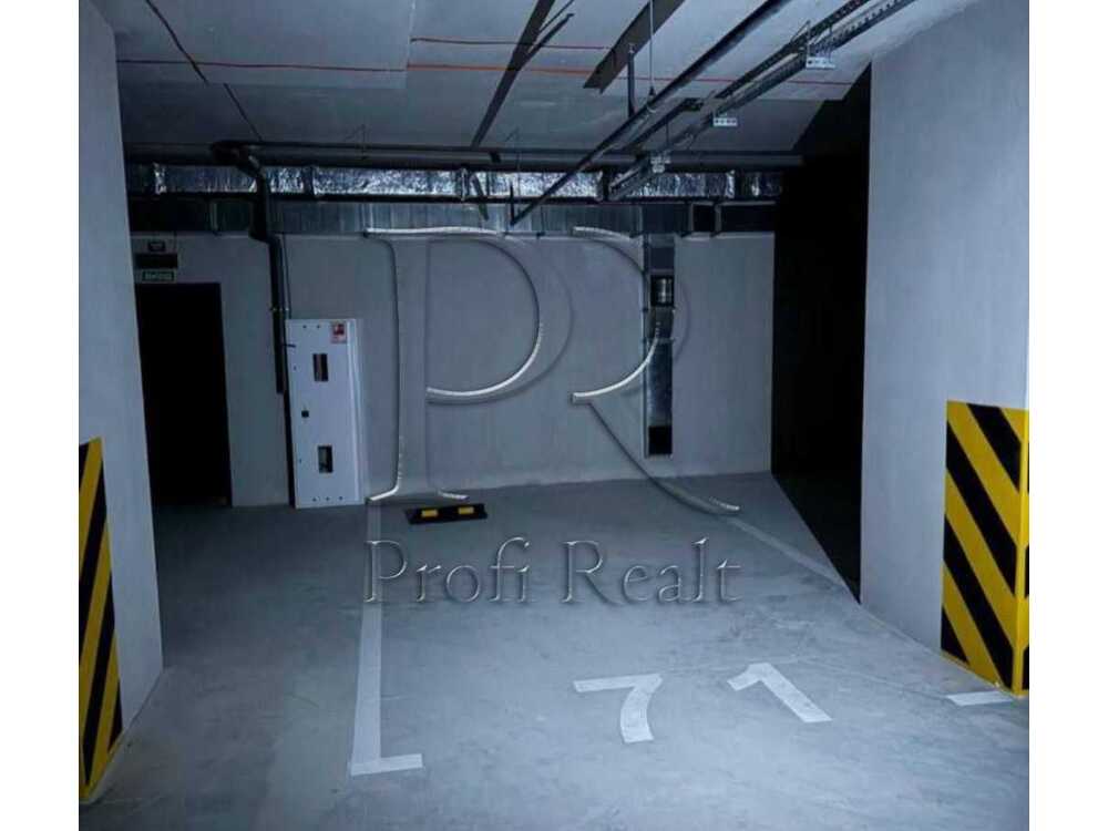 Продам  підземний паркінг Київ, Дарницький, наб. Дніпровська, 15Є. 