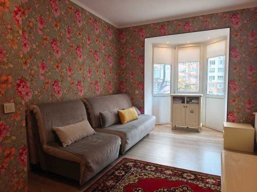 Продам 1-к квартиру Бучанський, Святопетрівське, Бульвар Лесі Українки, 8. 