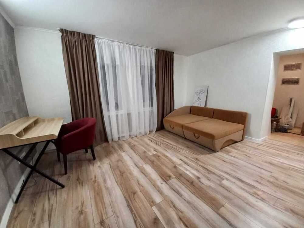 Продам 1-к квартиру Київ, Дарницький, вул. Срібнокільська, 20. 