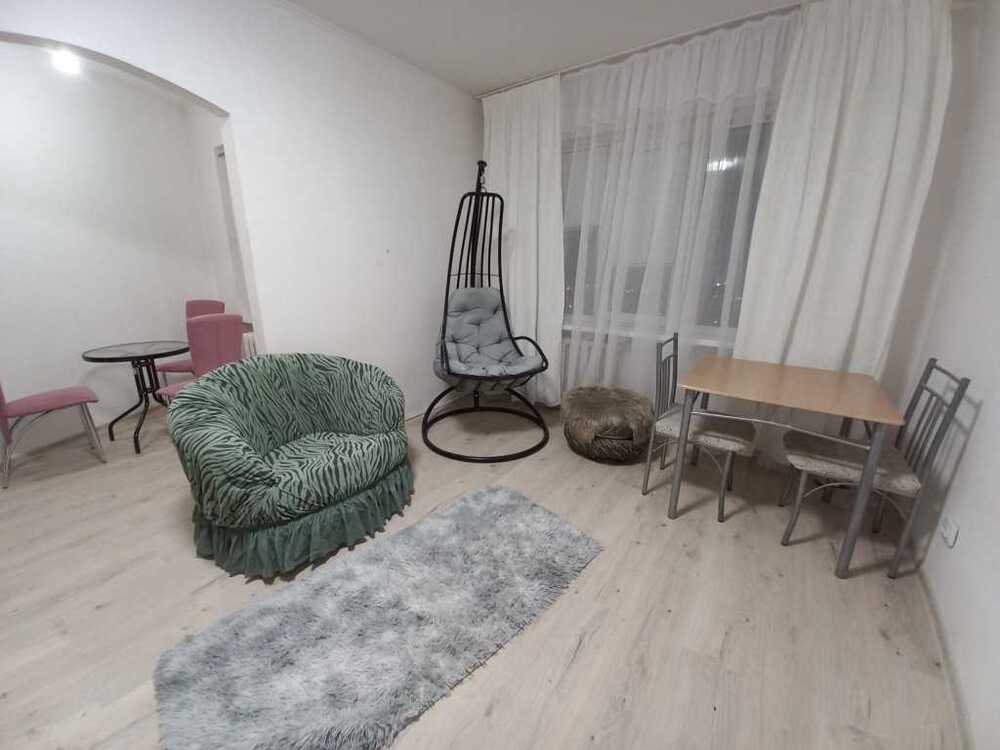 Продам 2-к квартиру Київ, Дарницький, шосе Харківське, 56. 