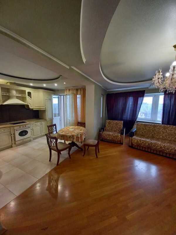 Здам довгостроково 2-к квартиру Київ, Дніпровський, бульв. Верховної Ради, 14б. 