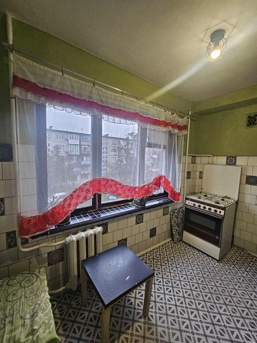 Продам 2-к квартиру Київ, Подільський, вул. Маршала Гречка, 20в. 