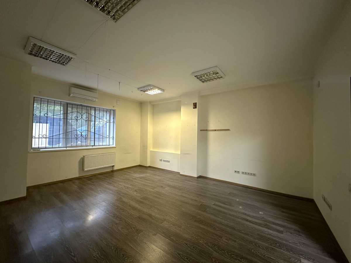 Здам довгостроково  приміщення вільного призначення Київ, Печерський, вул. Щорса, 32Г. 