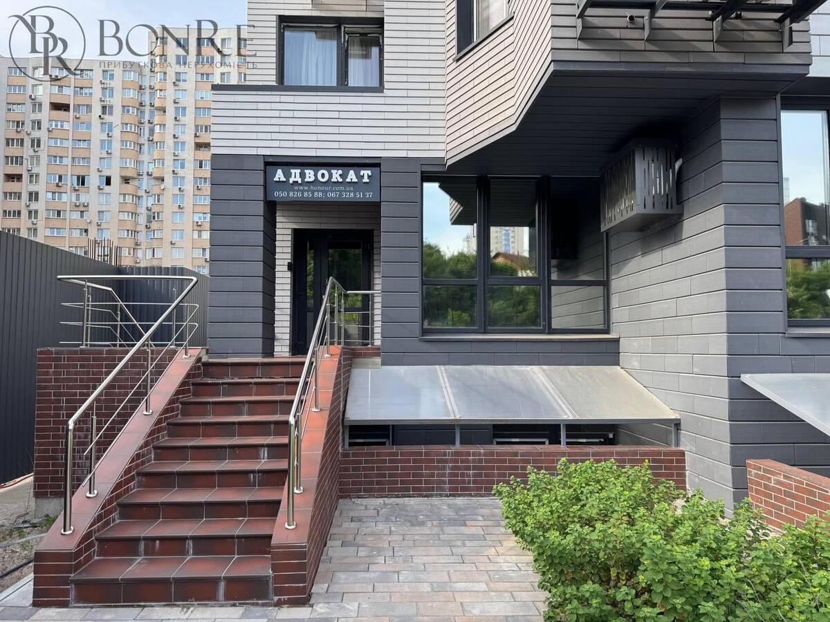 Оренда, Торгове, Фасад, Кустанайська, 67м2.