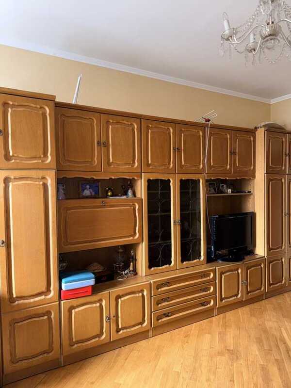 Продам 2-к квартиру Київ, Печерський, вул. Євгена Коновальця, 36б. 