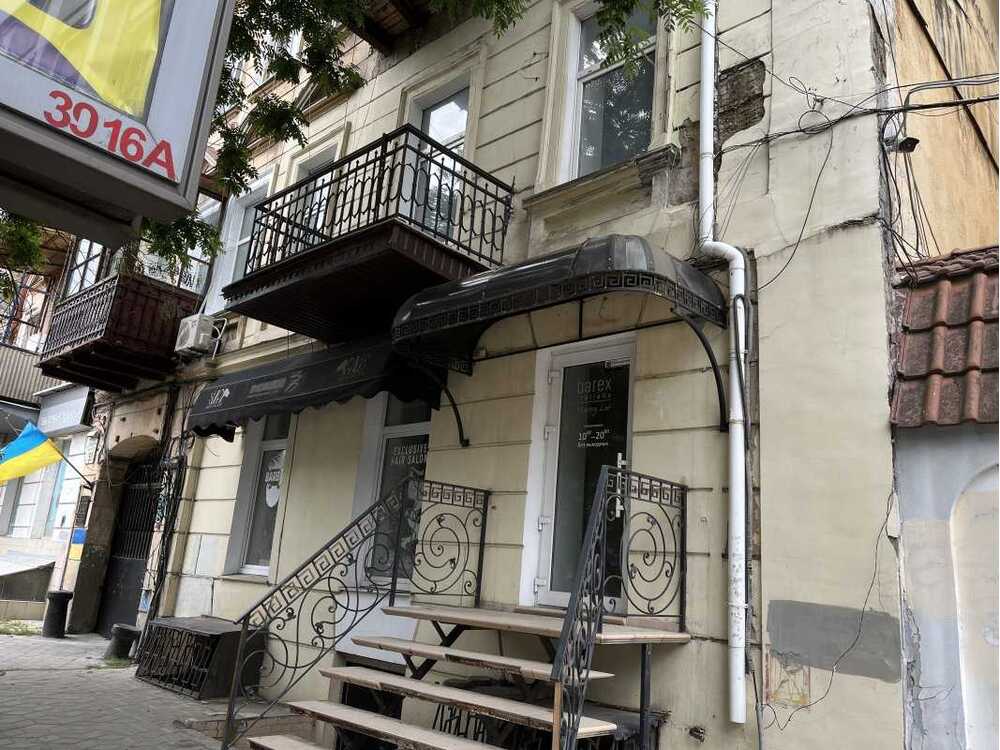 Здам довгостроково  торгову площу Одеса, Приморський, Большая арнаутская, 50. 