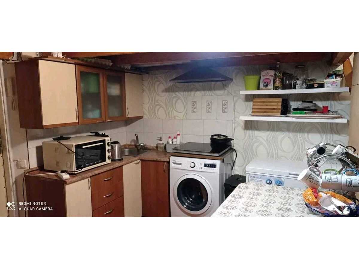 Продам  кімнату Київ, Дніпровський, вул. Алма-Атинська, 36а. 