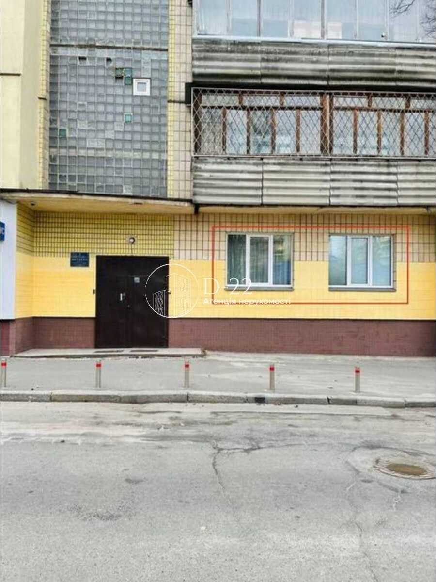 Продам 3-к квартиру Київ, Шевченківський, вул. Стрітенська, 13. 