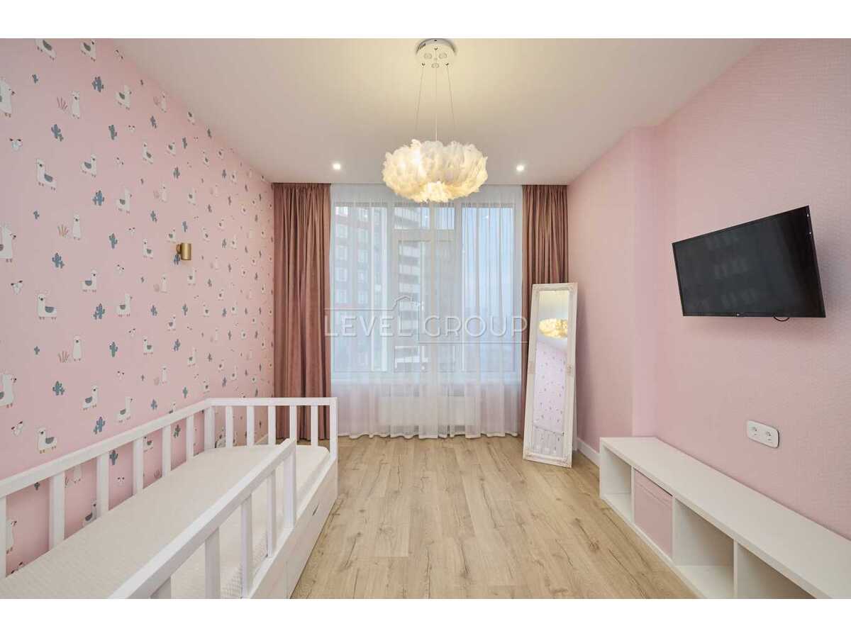 Продам 2-к квартиру Київ, Солом`янський, просп. Любомира Гузара, 13. 