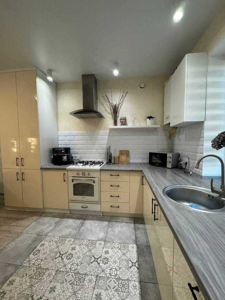 Продам 3-к таунхаус Білоцерківський, Фурси, Львівська. 