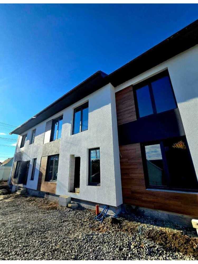 Продам 4-к таунхаус Білоцерківський, Біла Церква, Бандери. 