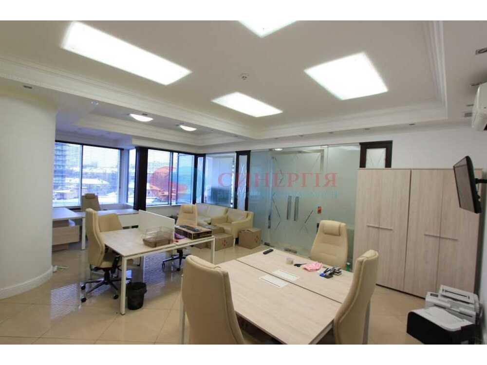 Здам довгостроково  офісне приміщення Київ, Печерський, узвіз Кловський, 7. 