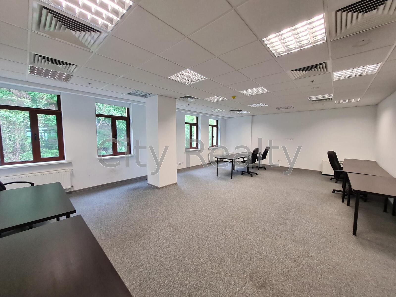 Офіс 412 м.кв. вул. Петра Сагайдачного 11 Поділ метро Поштова площа Без%