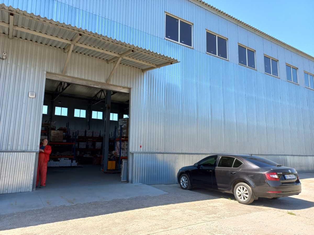 Здам довгостроково  складське приміщення Бучанський, Святопетрівське, Центральная. 