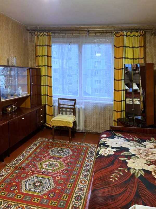 Продам 3-к квартиру Київ, Шевченківський, вул. Бакинська, 37. 