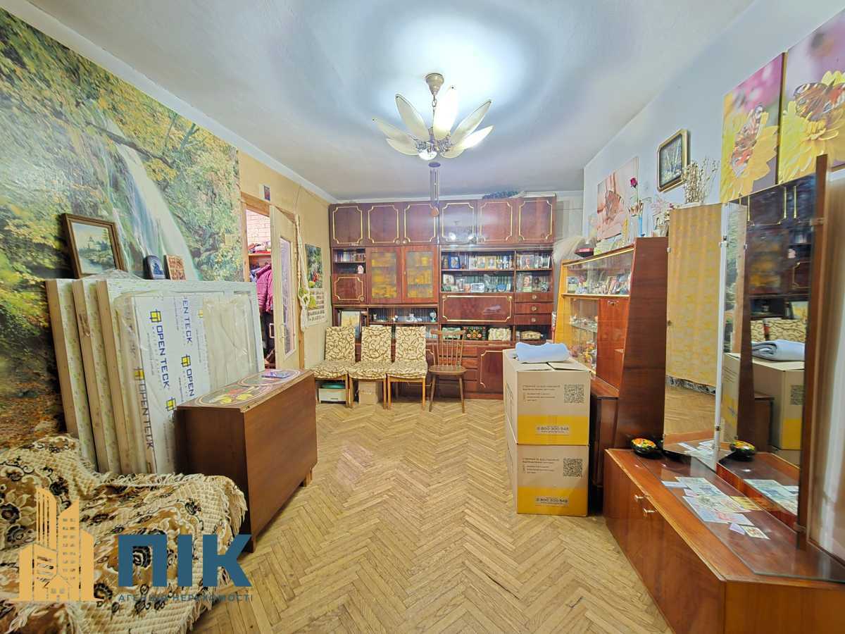 Продам 3-к квартиру Київ, Печерський, вул. Бастіонна, 13. 