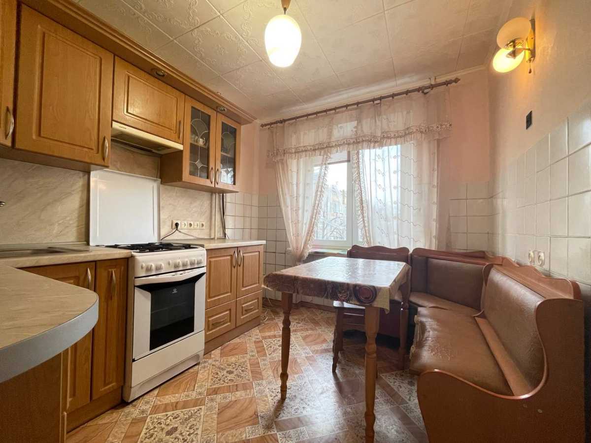 Продам 2-к квартиру Київ, Дарницький, вул. Вереснева, 12А. 