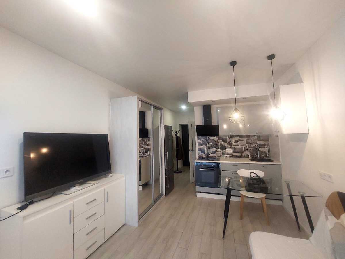 Здам довгостроково 1-к квартиру Київ, Печерський, вул. Миколи Соловцова, 2. 