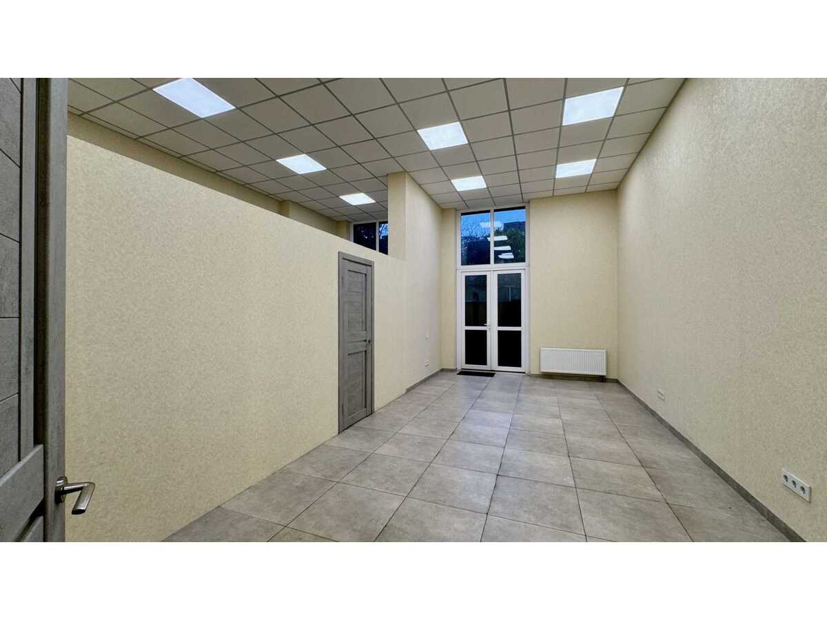 Здам довгостроково  об`єкт сфери послуг Київ, Голосіївський, просп. Валерія Лобановського, 144. 