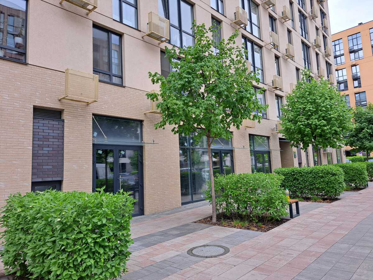 Здам довгостроково  приміщення вільного призначення Київ, Шевченківський, вул. Салютна, 2. 