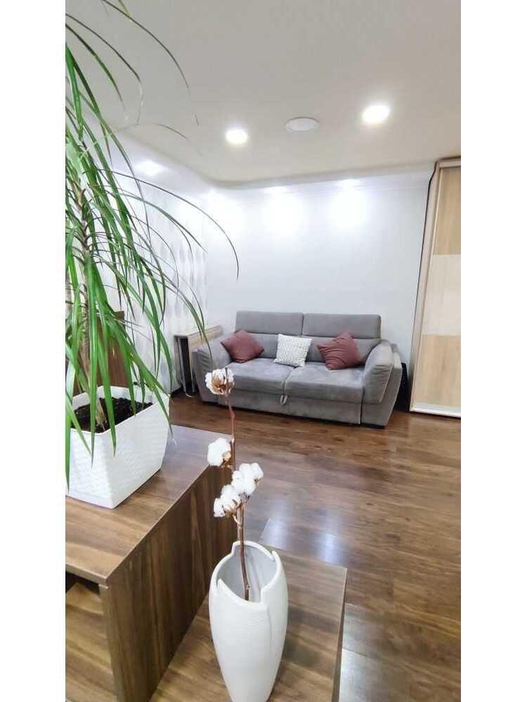 Продам 2-к квартиру Дніпро, Індустріальний, Василя Сухомлинського. 