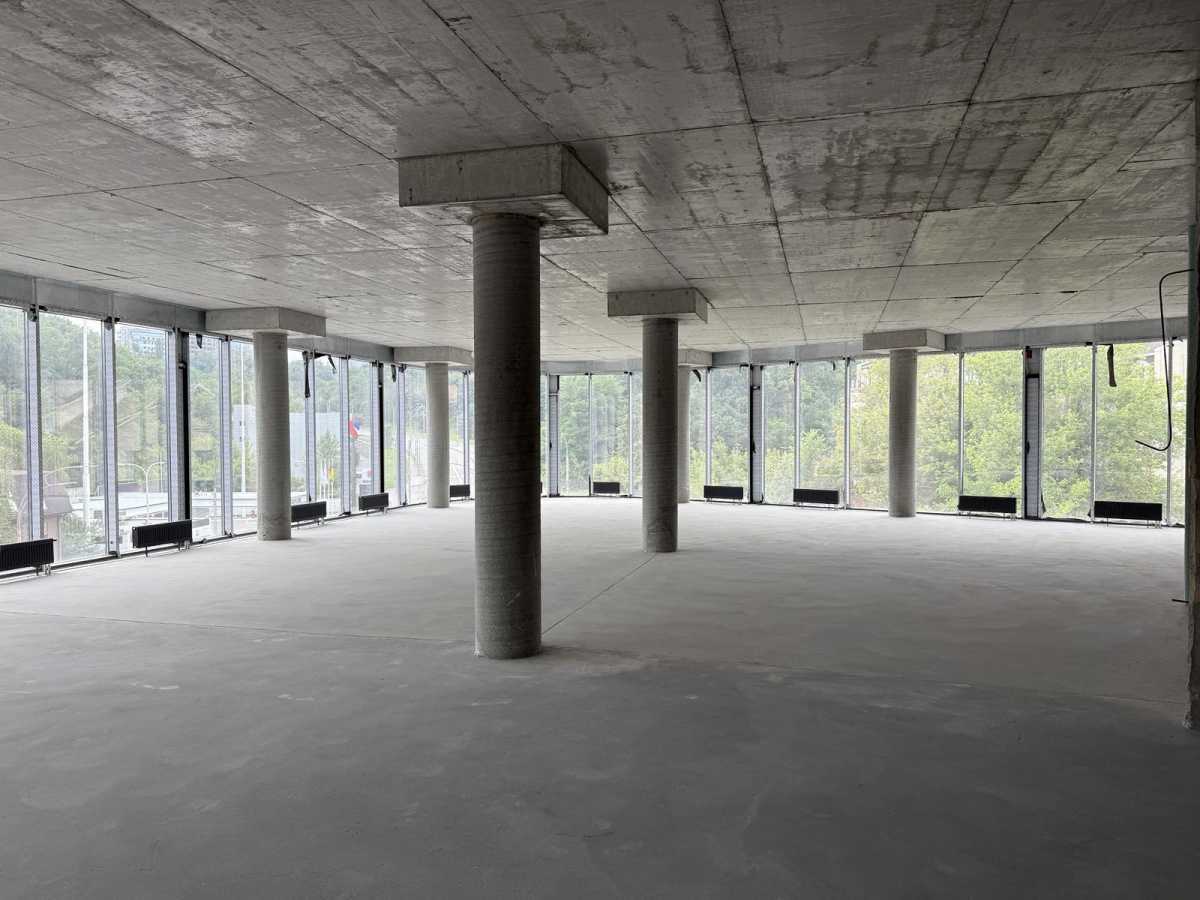 Здам довгостроково  приміщення вільного призначення Київ, Печерський, вул. Івана Федорова. 