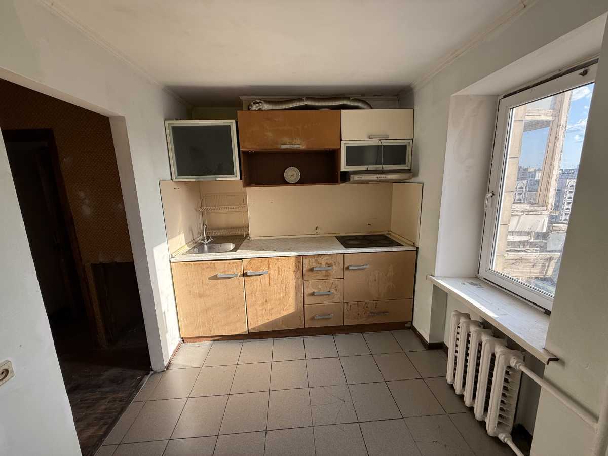 Продам 3-к квартиру Київ, Дарницький, вул. Руднєва, 34. 