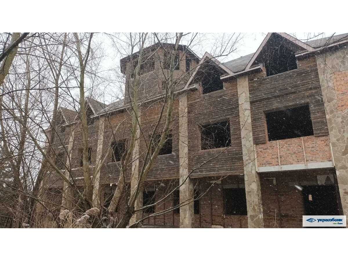 Продам  приміщення вільного призначення Чернігів, Іванівка, Дружби, 50. 