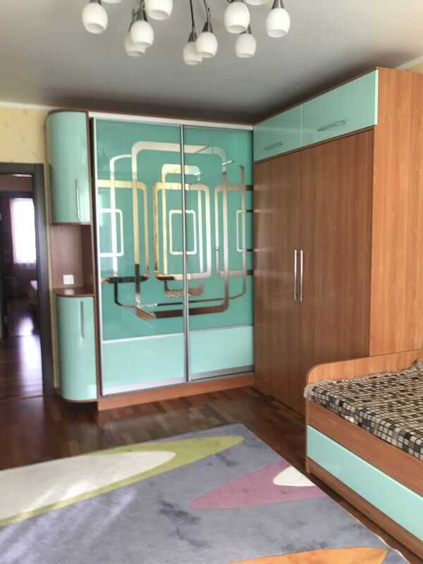 Здам довгостроково 2-к квартиру Київ, Дарницький, вул. Анни Ахматової, 35А. 