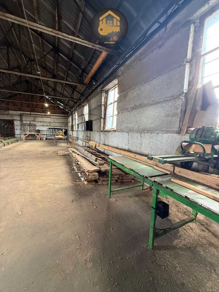 Продам  приміщення вільного призначення Вишгородський, Рови, Деіпровська. 