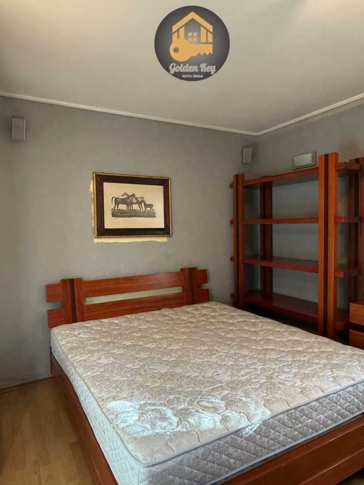 Здам довгостроково 1-к квартиру Київ, Печерський, вул. Кіквідзе, 28А. 