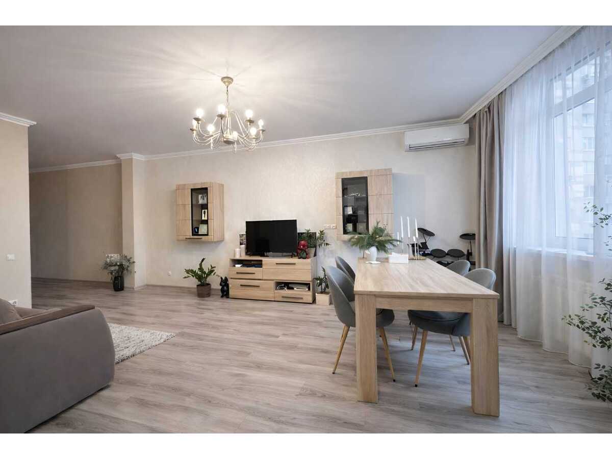 Продам 2-к квартиру Київ, Оболонський, просп. Героїв Сталінграду, 2Д. 