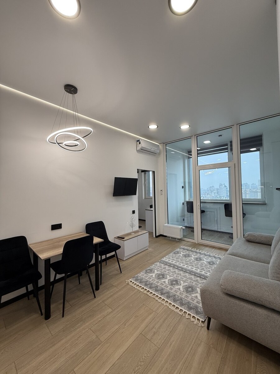 Нова, від Власника, 2-кім. 53 м2, Manhattan, пр. Берестейський 11